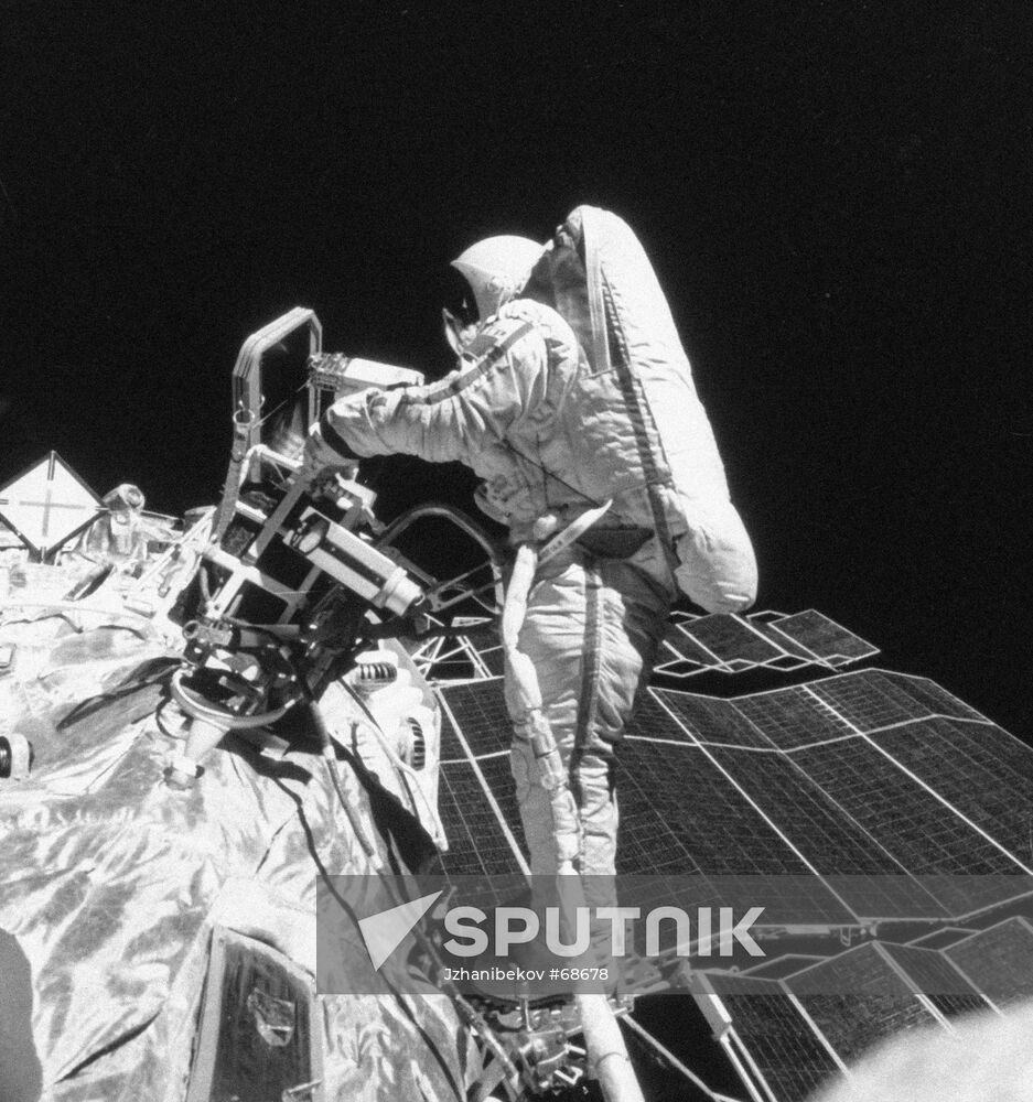 SAVITSKAYA SPACE EXTRAVEHICULAR ACTIVITIES