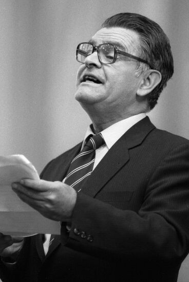 FAZIL ISKANDER