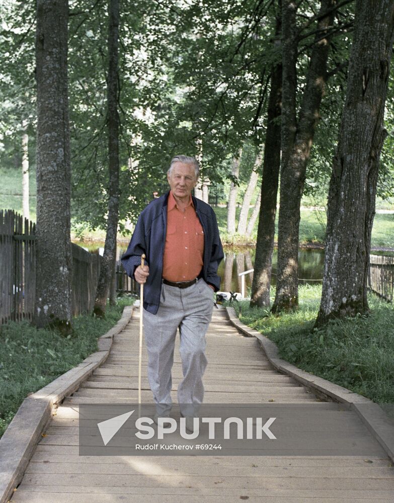 MIKHAIL DUDIN