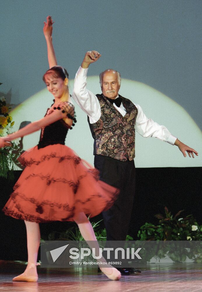 ZELDIN PERFORMANCE PRIZE "KUMIR-2000"