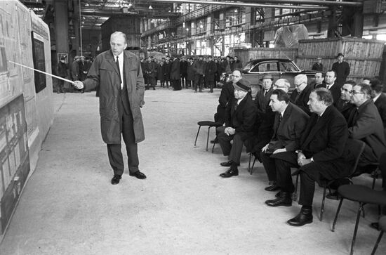Henry Ford visits the USSR