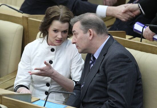 Svetlana Khorkina and Vladislav Tretyak
