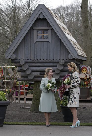 Svetlana Medvedeva opens flower show in Netherlands