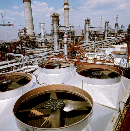 A gas-distribution unit