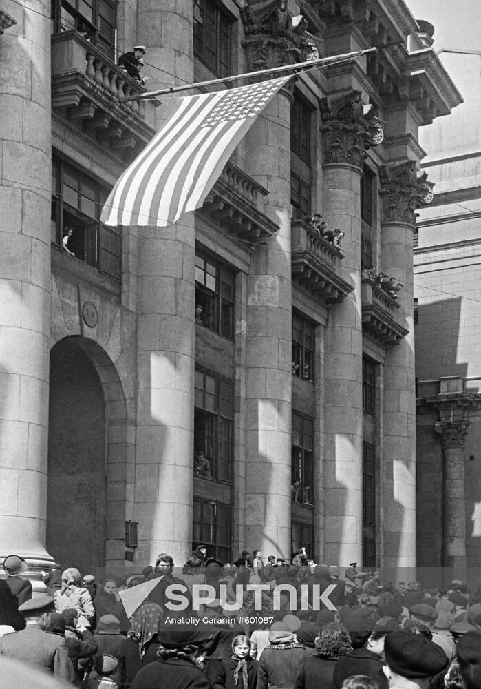 Beside the US Embassy on Mokhovaya Street in Moscow