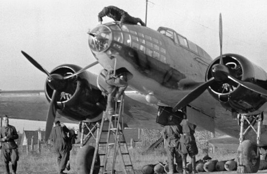 Long-range aviation