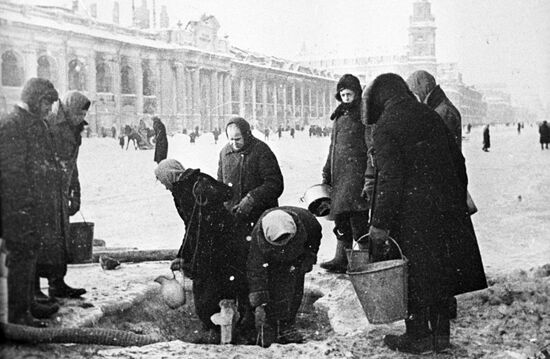 Residents of besieged Leningrad in 1942