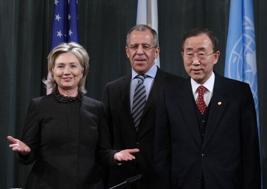 Hillary Clinton, Sergei Lavrov and Ban Ki-moon