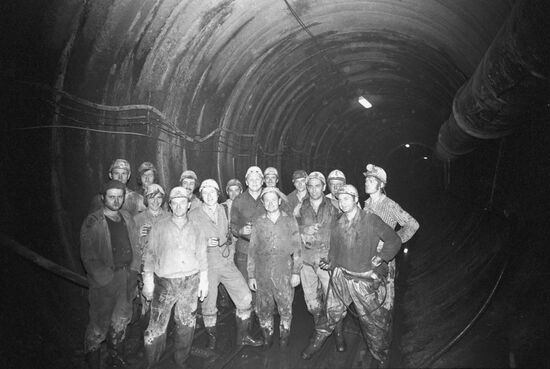 Builders of metro