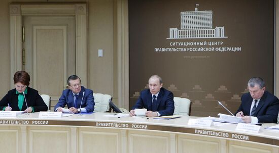 Vladimir Putin, Yeleba Skrynnik, Viktor Zubkov and Igor Sechin