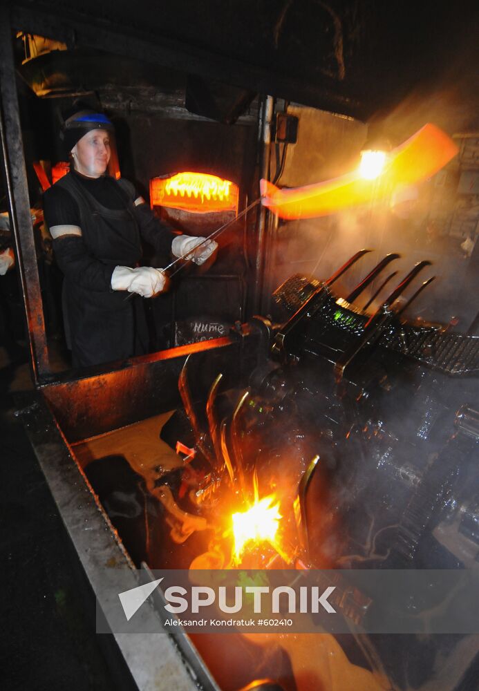Scythe production at Artinsk mechanical plant