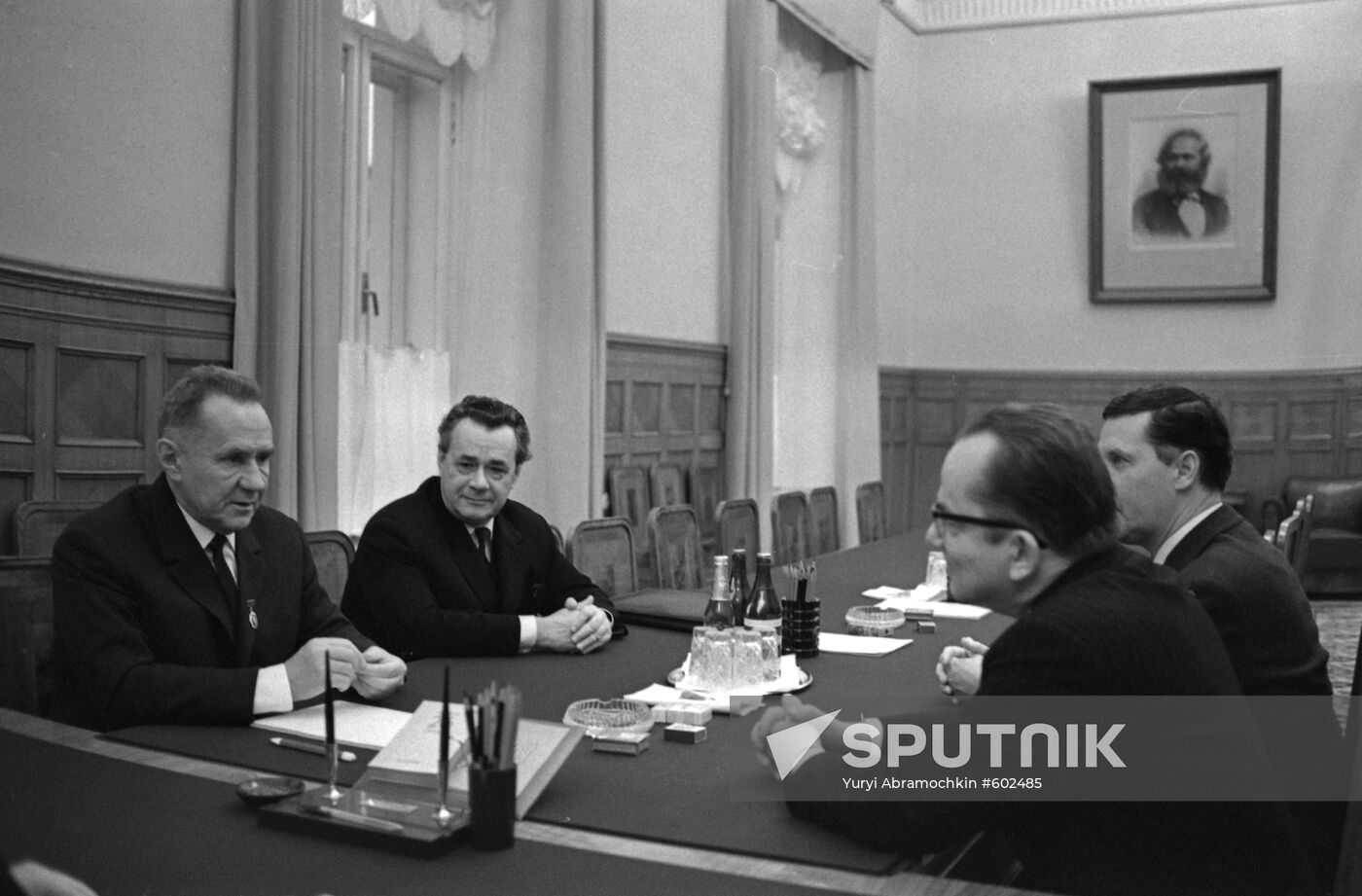 Alexei Kosygin meeting with Ahti Karjalainen