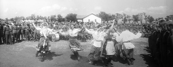Armenian amateur performers