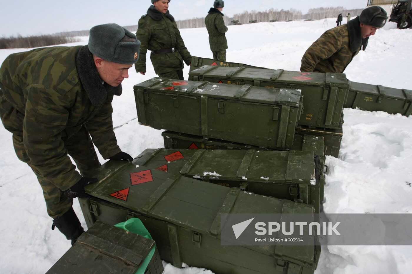 Division tactical maneuvers of anti-aircraft defense