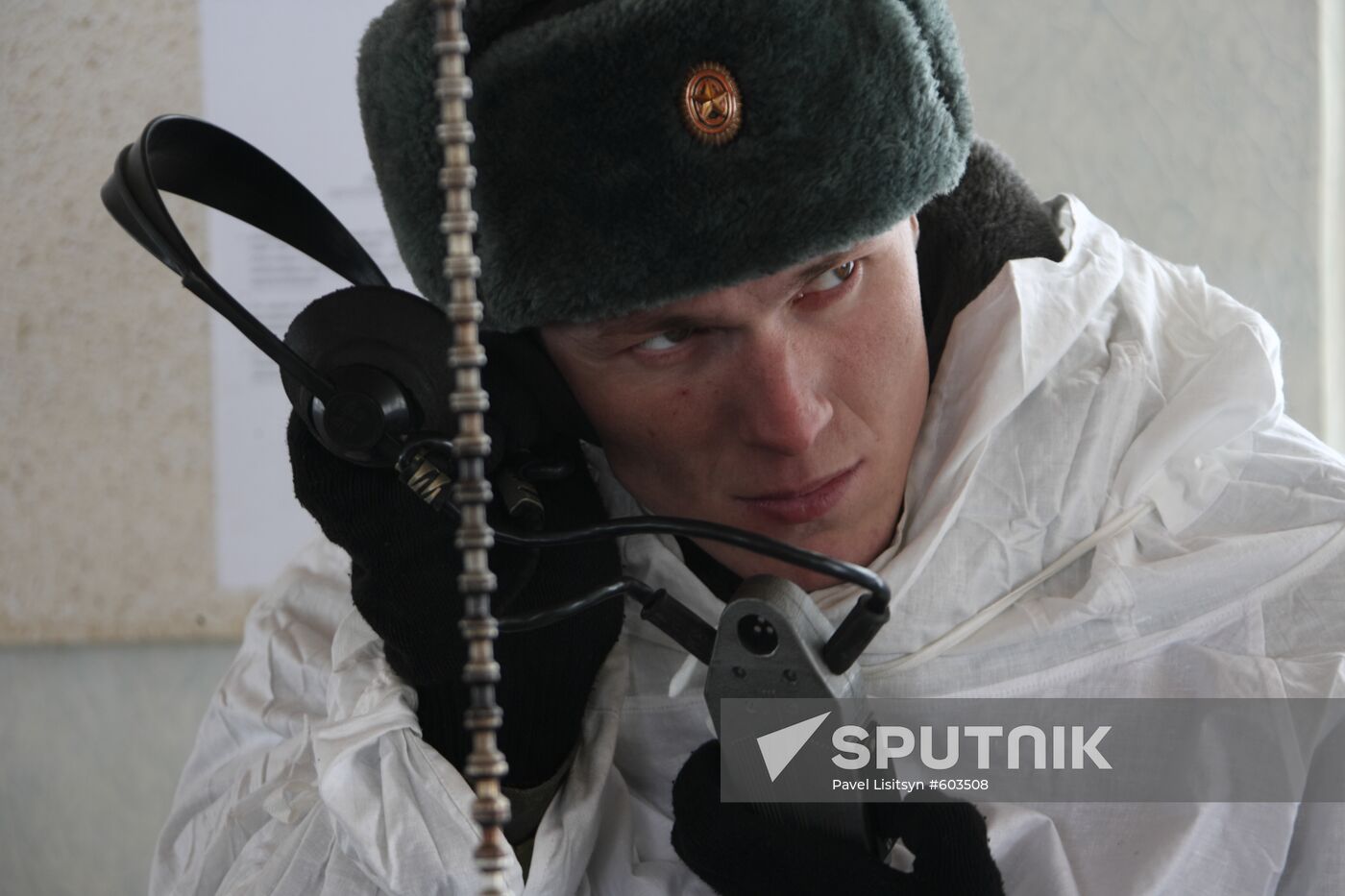 Division tactical maneuvers of anti-aircraft defense