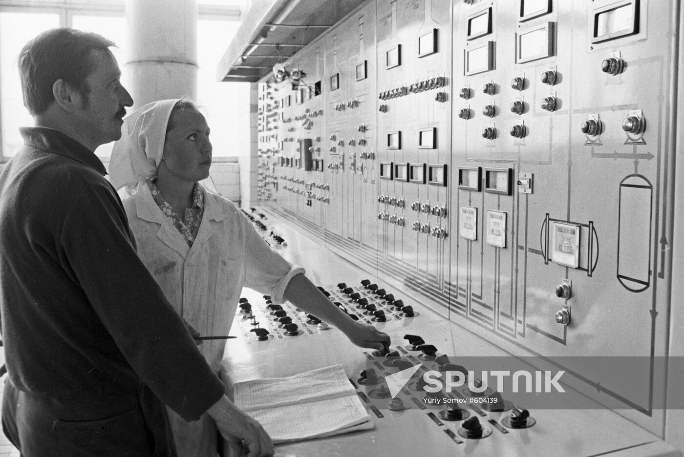 At control panel in the shop of brewery "Jantar"