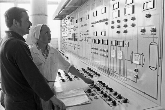 At control panel in the shop of brewery "Jantar"