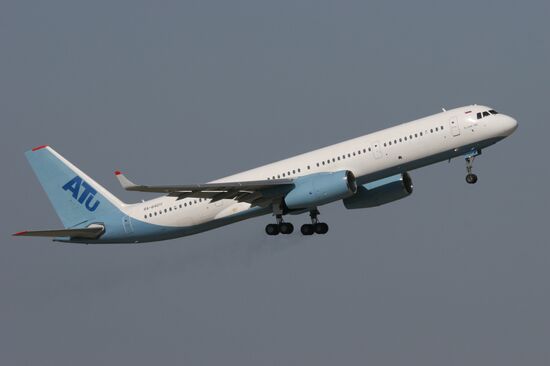 Emergency landing of Aviastar Tu plane