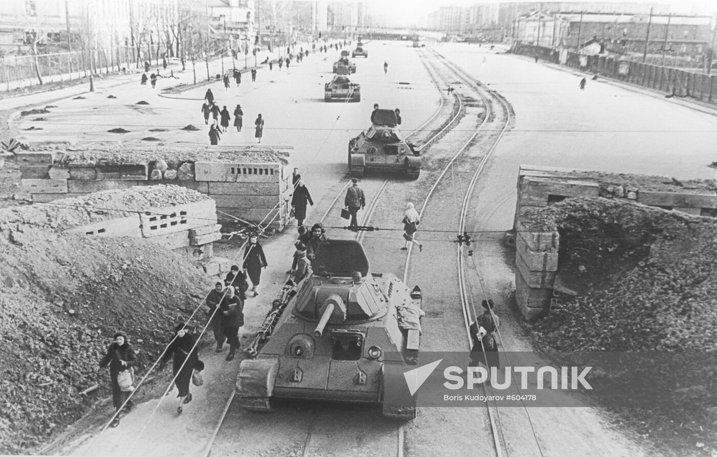 In besieged Leningrad