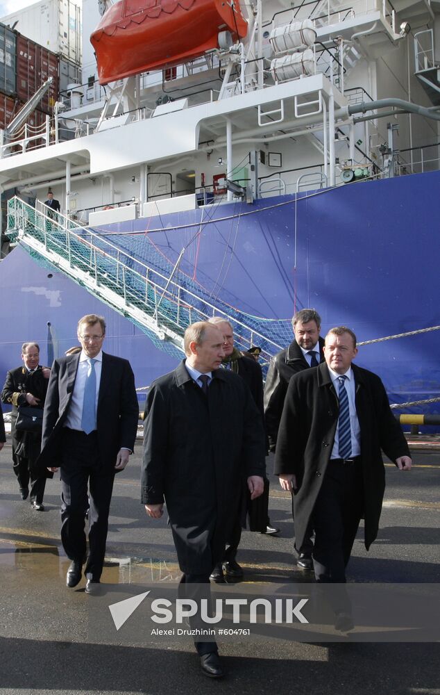 Vladimir Putin visits North-Western federal District