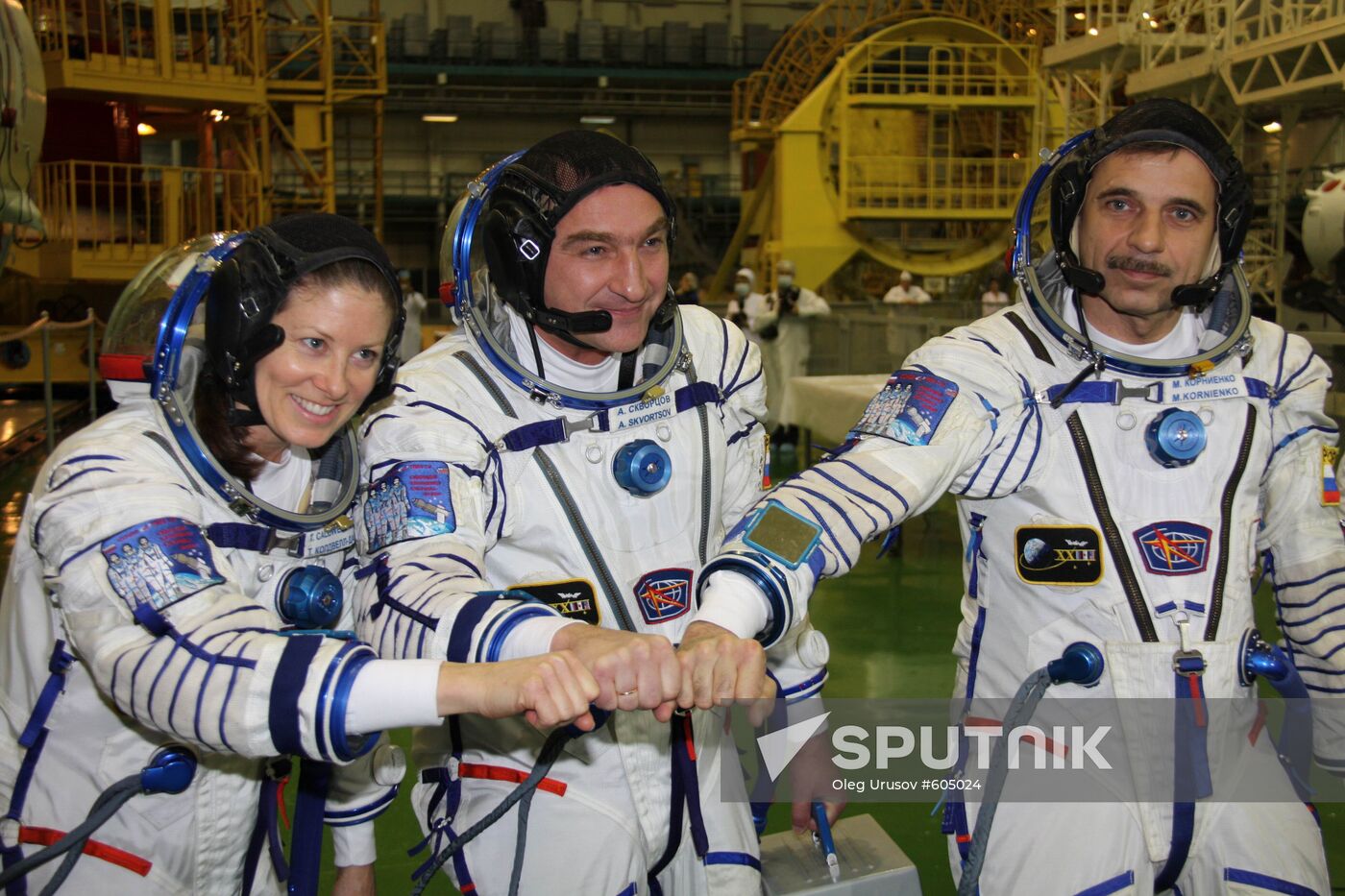 Soyuz TMA 18 crews arrive at Baikonur cosmodrome