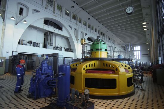 Turbine hall at Volkhovskya hydroelectric power plant