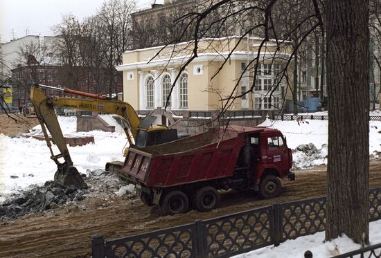 Construction work on Patriarshiye Prudy