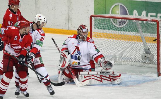 Ice hockey. Kontinental Hockey League. Playoff. Spartak vs. Lokomotiv