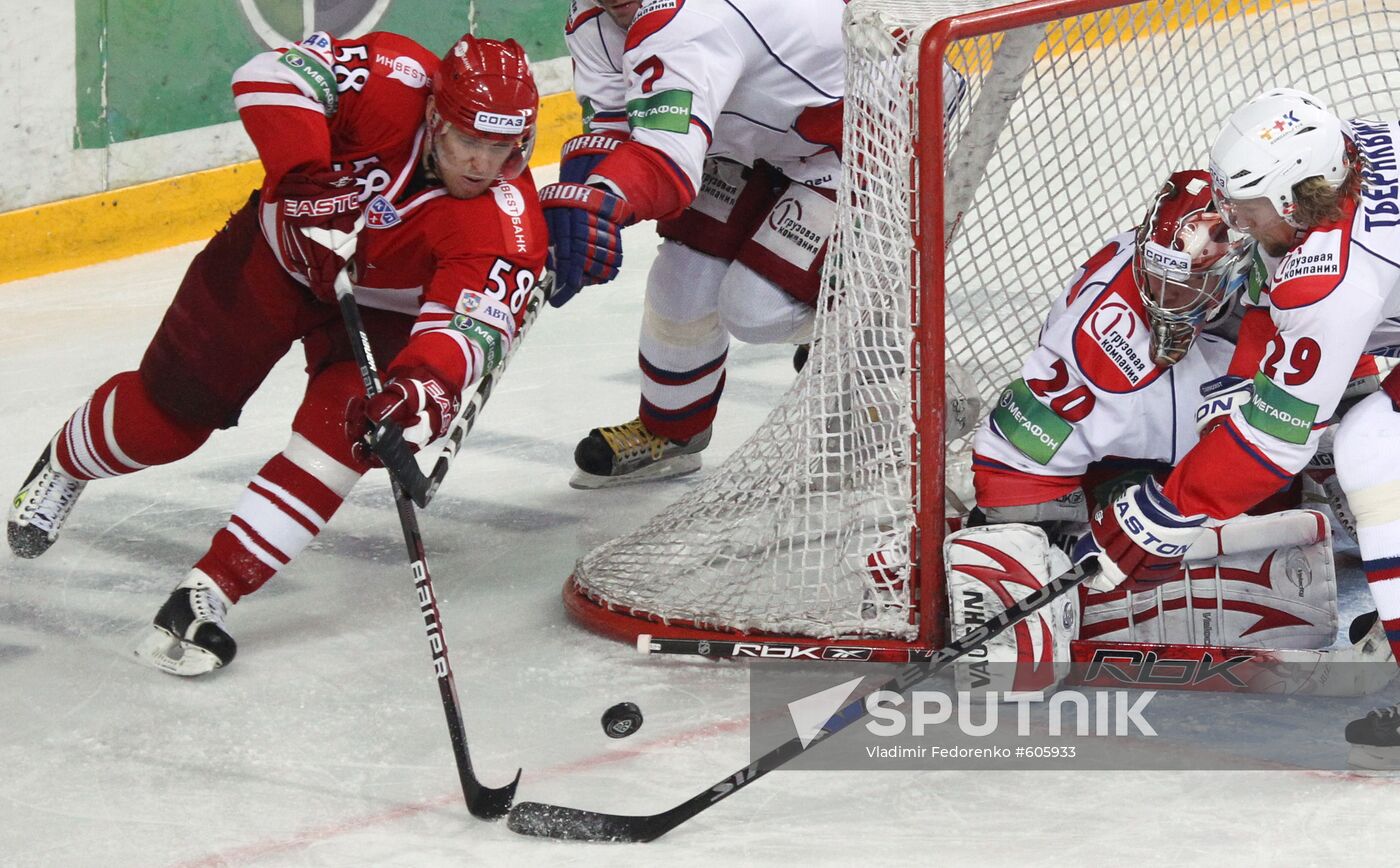 Ice hockey. Kontinental Hockey League. Playoff. Spartak vs. Lokomotiv