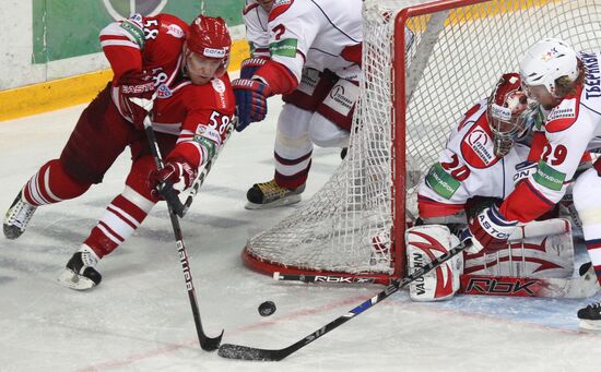 Ice hockey. Kontinental Hockey League. Playoff. Spartak vs. Lokomotiv