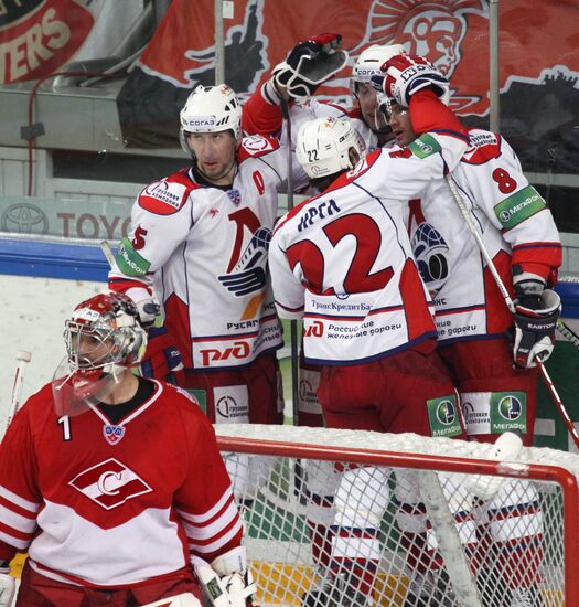 Ice hockey. Kontinental Hockey League. Playoff. Spartak vs. Lokomotiv