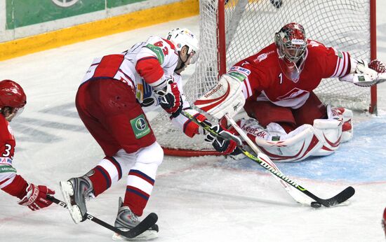 Ice hockey. Kontinental Hockey League. Playoff. Spartak vs. Lokomotiv