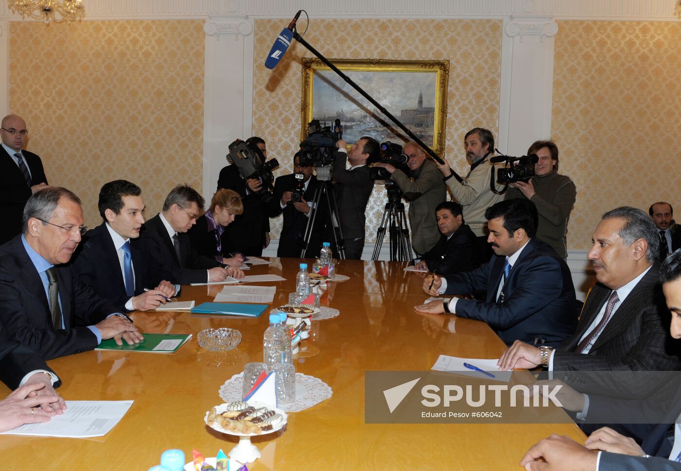Lavrov meeting with Al Thani