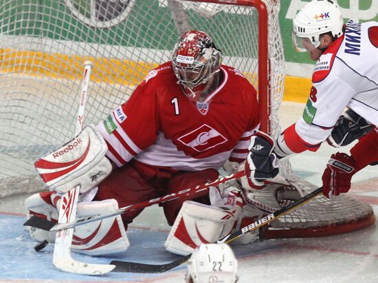 Ice hockey. Kontinental Hockey League. Playoff. Spartak vs. Lokomotiv