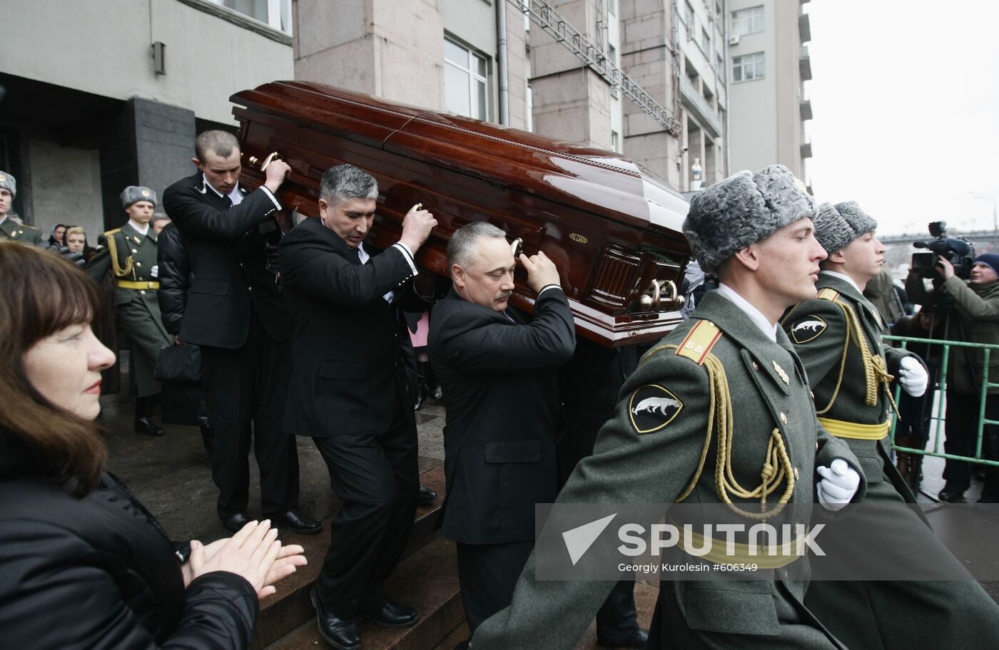 Paying last respects to Valentina Tolkunova
