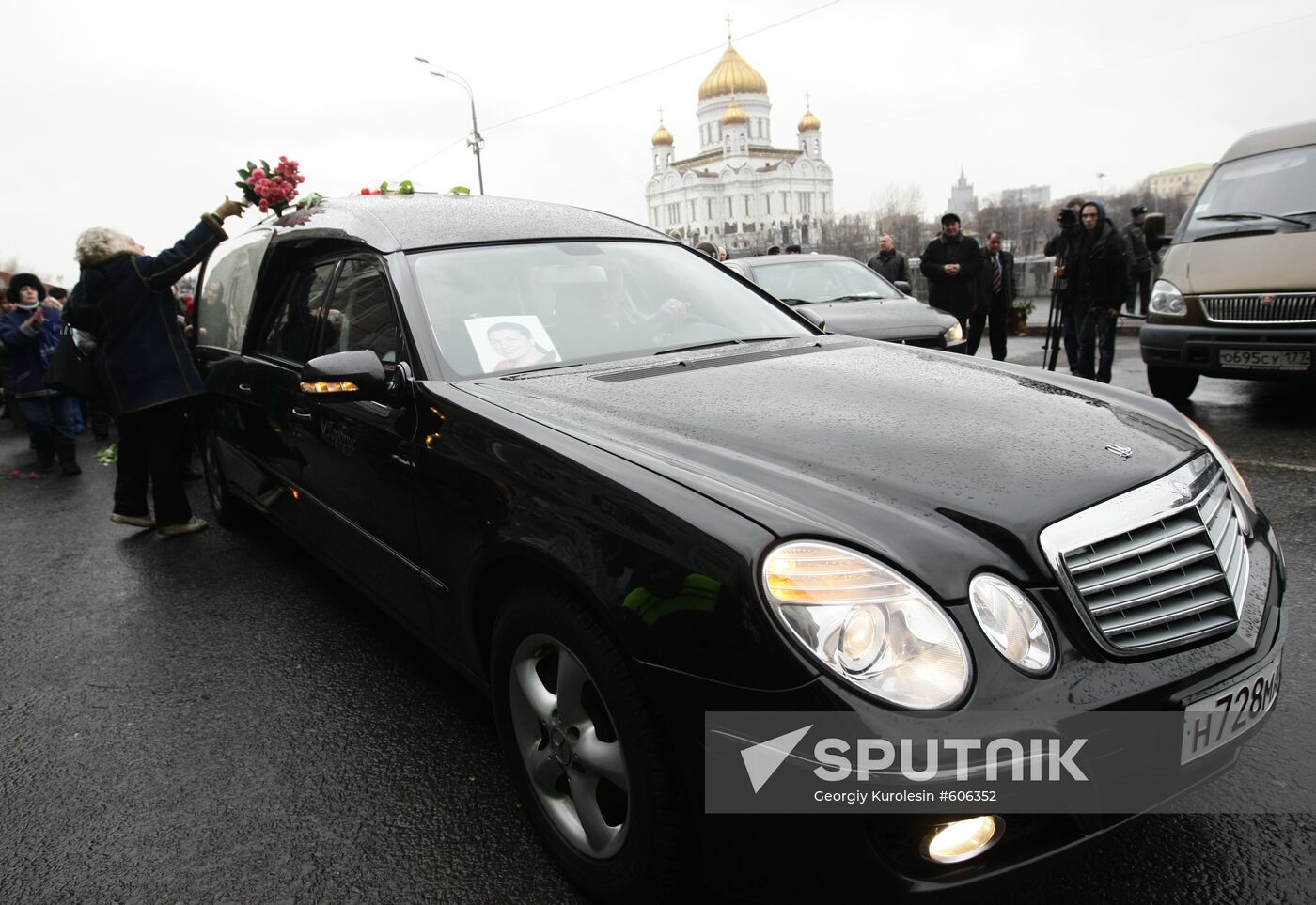Paying last respects to Valentina Tolkunova