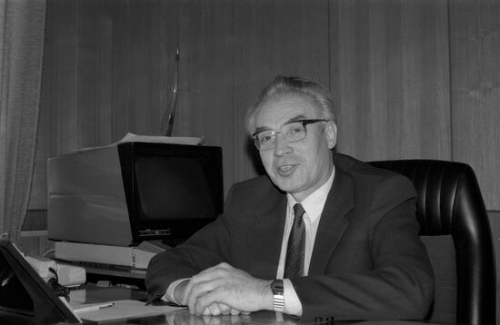 N. Bauman MVTU Pro-rector E. Manushin