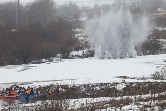 Explosion of ice on Oka-river