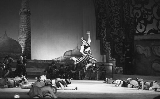 Scene from "The Fountain of Bakhchisarai" ballet