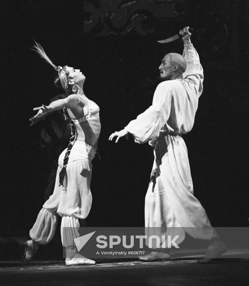 Scene from "The Fountain of Bakhchisarai" ballet