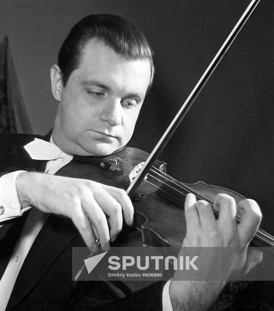 Violinist Igor Bezrodny
