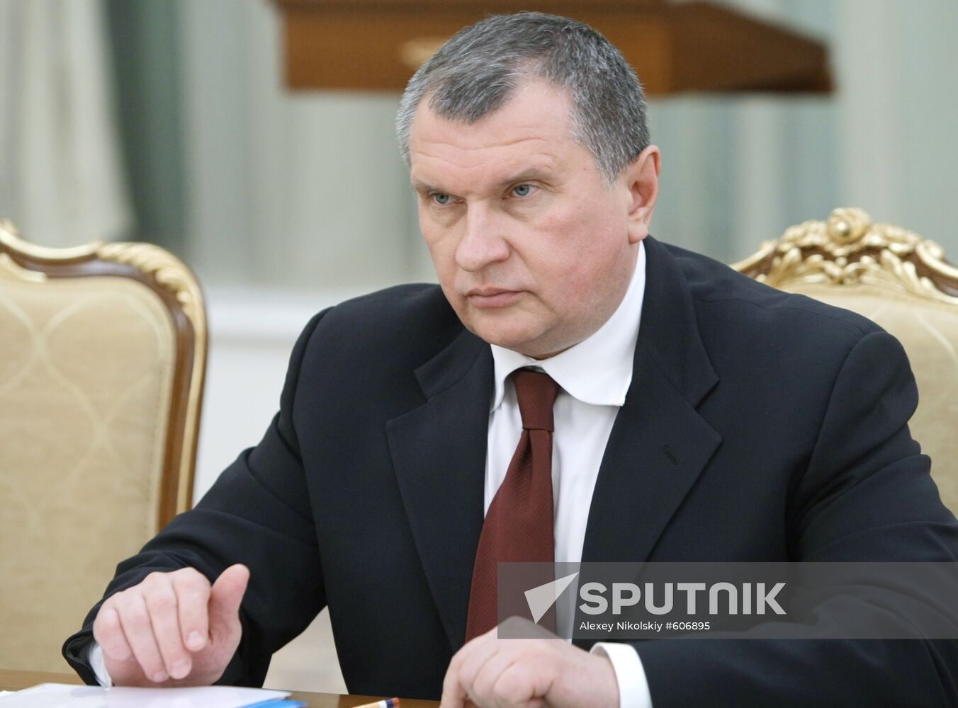Vladimir Putin chairs Government Presidium meeting