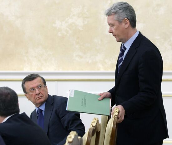 Vladimir Putin chairs Government Presidium meeting