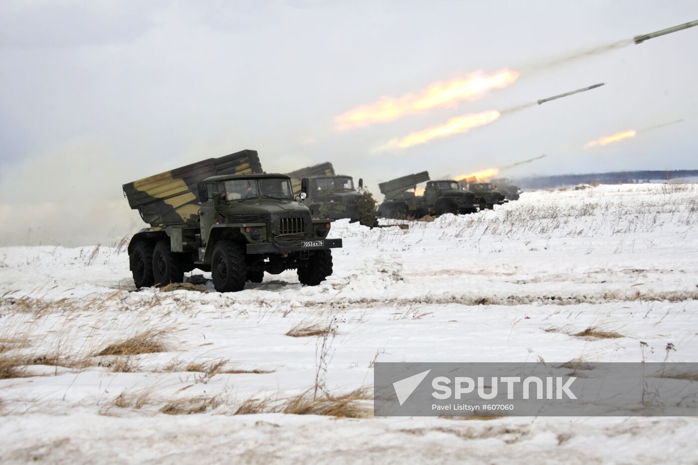 Artillery drills at Chebarkul firing range