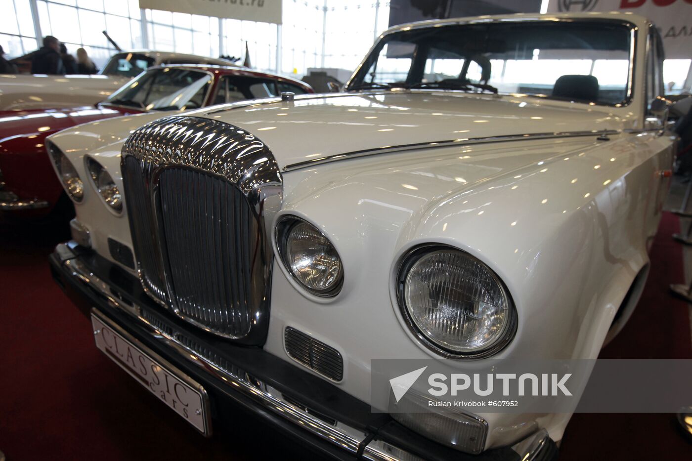 Oldtimer Gallery opens at Crocus Expo