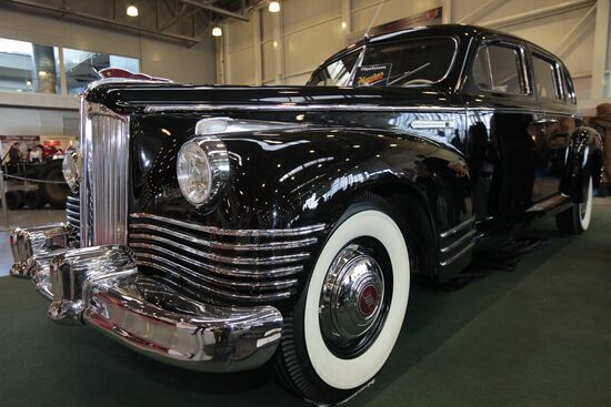 Oldtimer Gallery opens at Crocus Expo