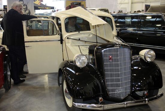 Oldtimer Gallery opens at Crocus Expo