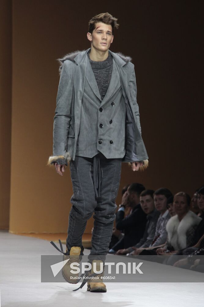 Shapovalova fashion show "Victory No. 22"