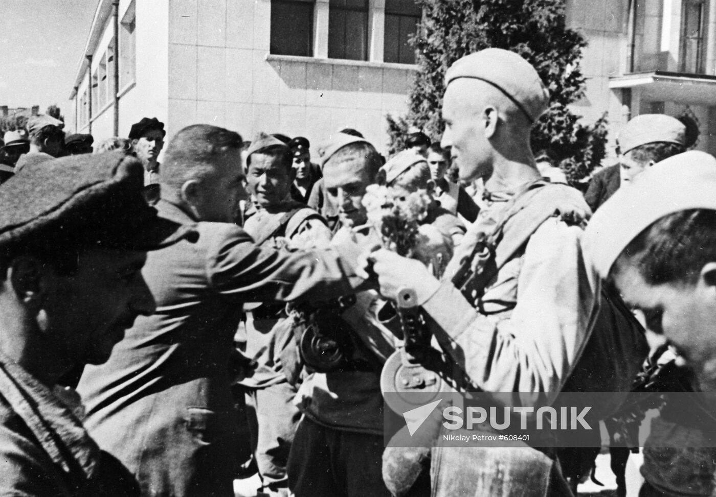 Bulgarians meeting Red Army unit