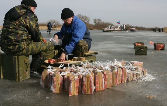 EMERCOM employees prepare to explode ice